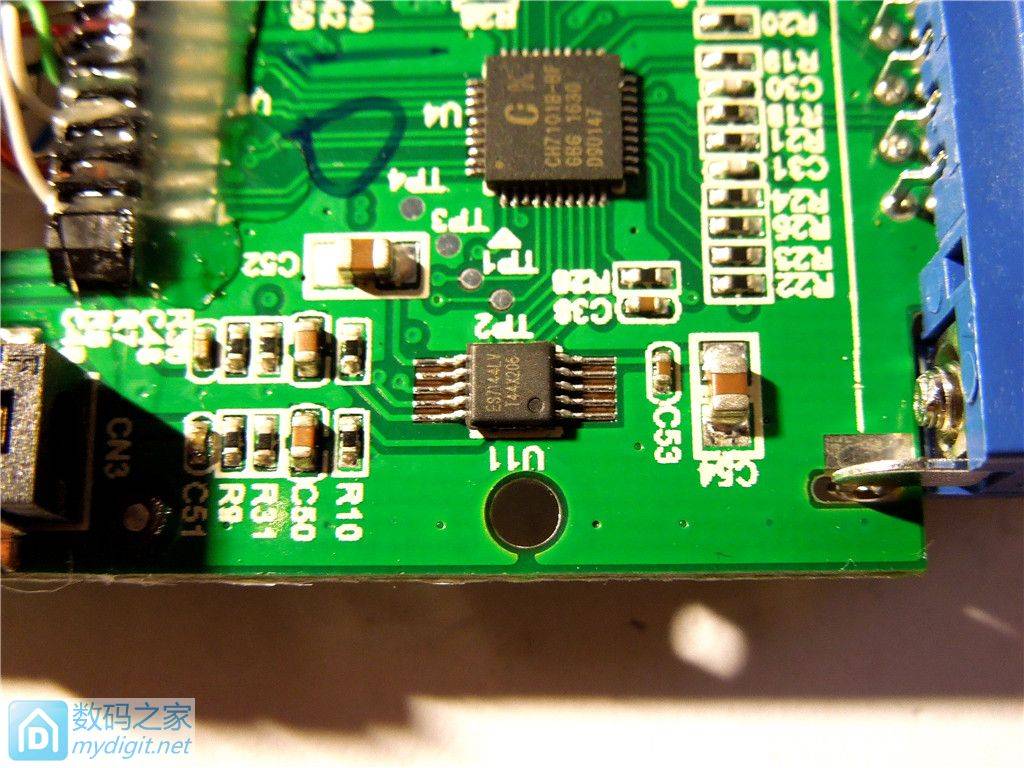 拆解 绿联（UGREEN）40247 HDMI转VGA线转换器，质量还不错！