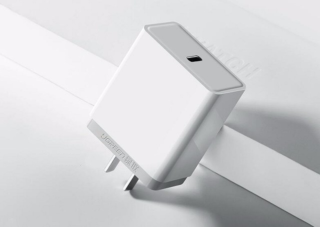 如何用绿联充电器实现iPhone8Plus的PD快充？