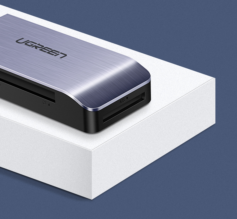 绿联usb3.0多合一读卡器，手机单反相机SDTFMS卡读卡器