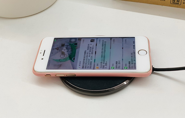 iPhone8可以无线充电吗？绿联无线充电器充电功率实测