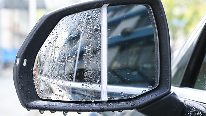 用了这个汽车防雨剂，雨天后视镜再也不沾水