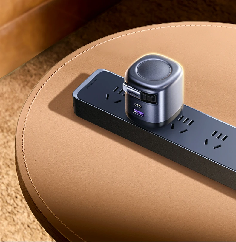 绿联65W三口输出智能分配 绿联65W三口输出智能分配