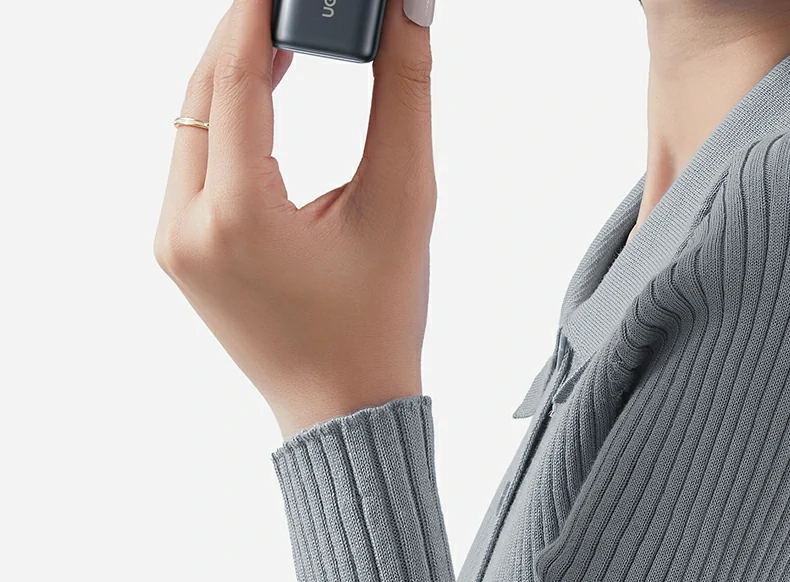 UGREEN绿联-品质新体验,数码选绿联 绿联X527氮化镓充电头高功率稳定输出展示