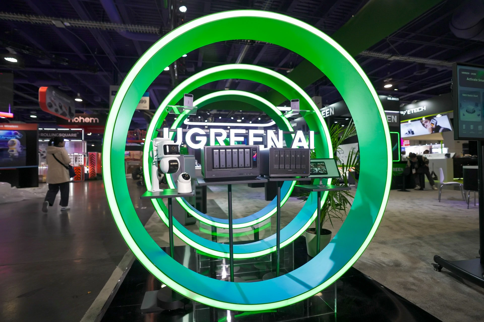 绿联亮相CES 2026,展示智慧生活新布局! 绿联亮相CES 2026,展示智慧生活新布局!