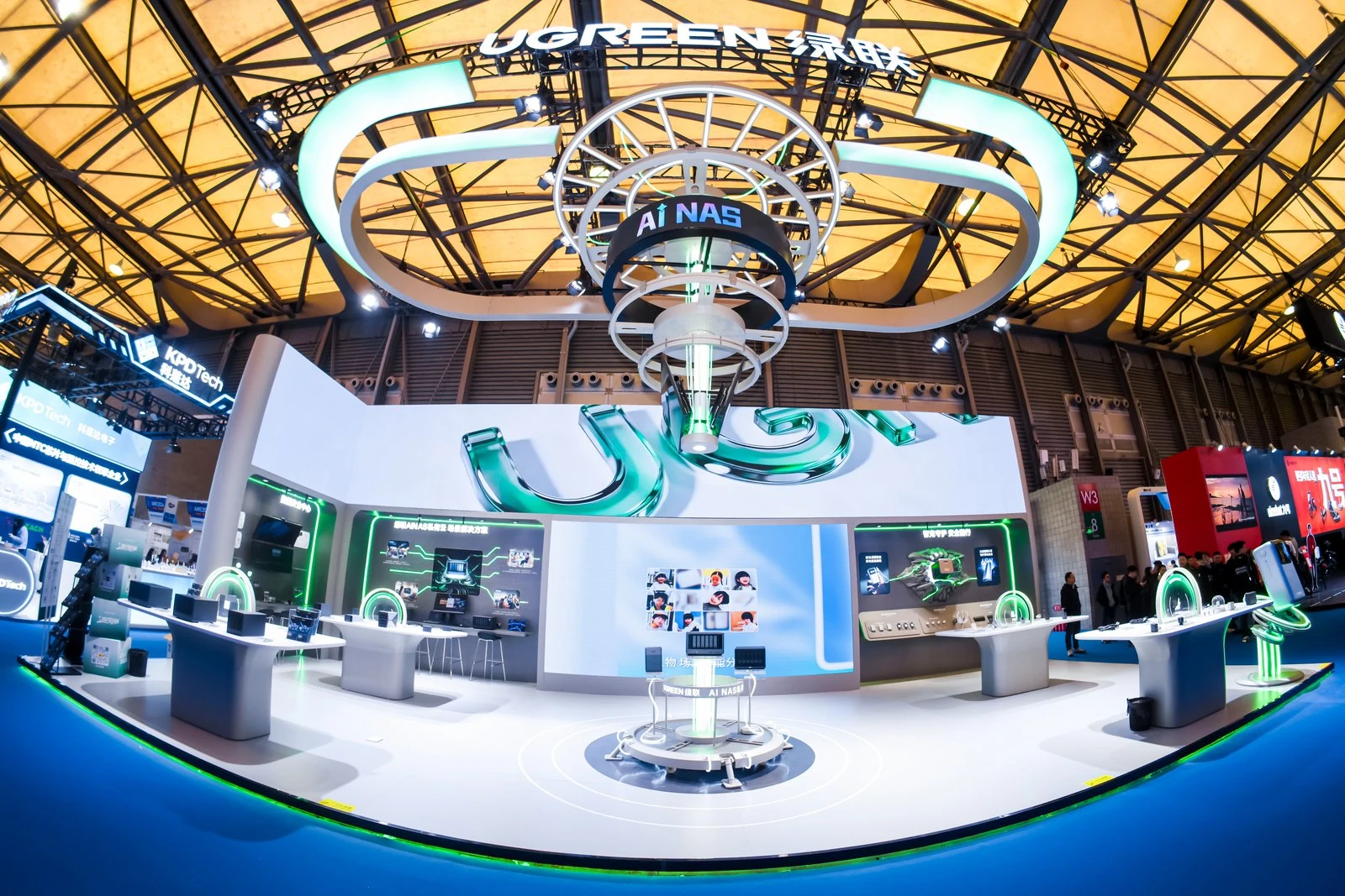 联接AI,智护未来!绿联全场景智能解决方案亮相AWE2026 联接AI,智护未来!绿联全场景智能解决方案亮相AWE2026