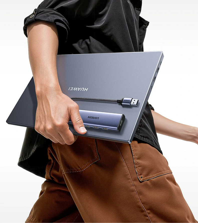 铝合金外壳特写，展现金属拉丝工艺与散热结构