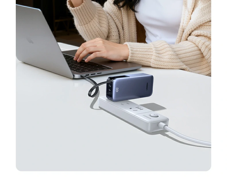 绿联PB512手机多协议快充兼容