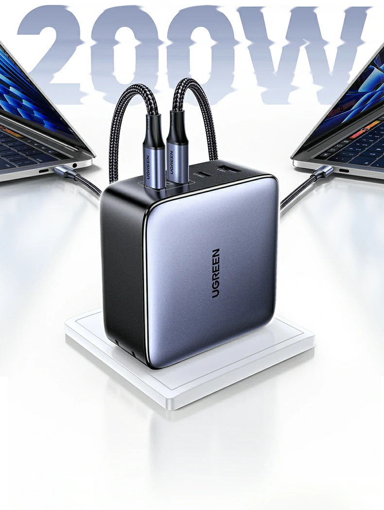 办公场景：笔记本、手机、平板同时充电