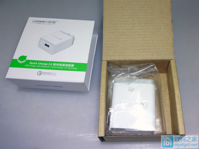 拆解测评丨国货也能有精品：绿联39元充电头和三星149元原装头全方位测评