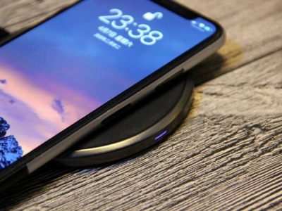 iPhone X支持无线快充，绿联7.5W无线充电器数据实测