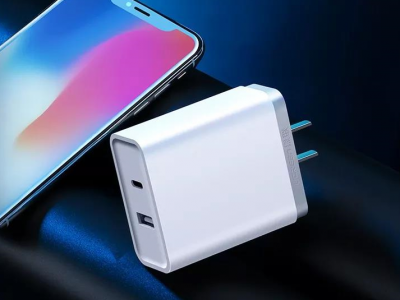 比7.5W无线充电快太多，PD快充充iPhoneX可达18W