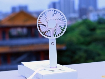 试用评测丨​随身清凉，绿联创意手持风扇上手体验